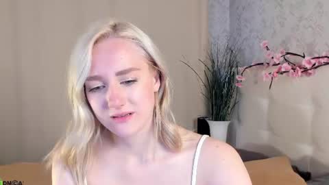 Chloe Deccker online show from June 2026 01:18:02 AM