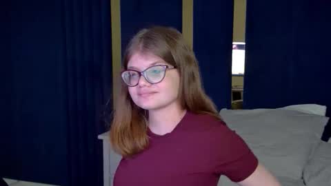 Snapshot of chloehalses chatting on January 2026 06:51:02 AM ChloeHalses online show from January 2026 06:51:02 AM