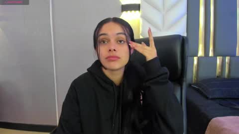  Chloe Harper  online show from April 2026 11:37:01 AM