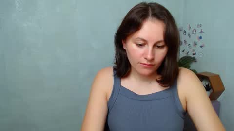 Chloe online show from November 2025 03:13:02 PM