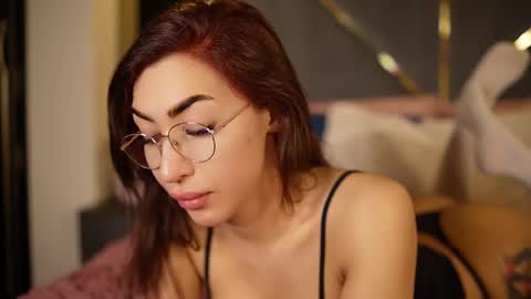 chloemin_ online show from March 2026 08:42:01 AM