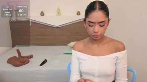 Snapshot of chloemoon8 chatting on January 2026 12:29:02 PM C H L O E online show from January 2026 12:29:02 PM