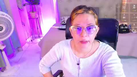 Chloe rosse online show from July 2026 01:06:02 PM