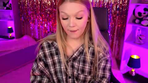 ChloeWight online show from March 2026 04:18:01 PM