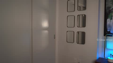 Chloe  online show from October 2025 06:39:01 PM