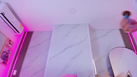 Chlooe online show from February 2025 06:10:01 PM