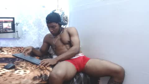 Snapshot of choco_hornyx18 chatting on October 2025 04:43:01 AM Choco online show from October 2025 04:43:01 AM