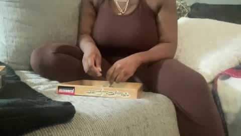 chocolatebaby1121 online show from November 2025 11:18:02 PM