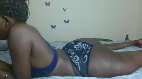 Snapshot of chocolatebony_ chatting on February 2025 08:41:01 PM chocolatebony_ online show from February 2025 08:41:01 PM