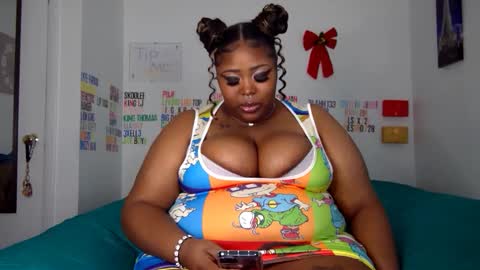 Snapshot of chocolatebunnyxx69 chatting on January 2025 01:18:02 AM Melina online show from January 2025 01:18:02 AM