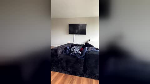 Snapshot of chocolatedick_88 chatting on February 2026 01:34:01 PM Chocolate Dick online show from February 2026 01:34:01 PM