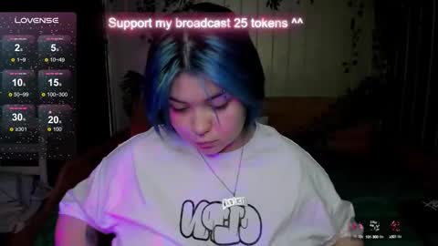 Snapshot of choe_bliss chatting on October 2025 03:05:01 AM choe_bliss online show from October 2025 03:05:01 AM