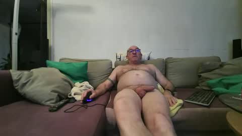 Snapshot of chrichrix38 chatting on March 2026 04:43:01 PM chrichrix38 online show from March 2026 04:43:01 PM