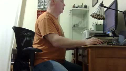 chris2002b online show from March 2026 06:26:01 AM