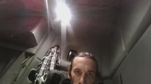 chris6p9 online show from December 2025 01:30:01 PM