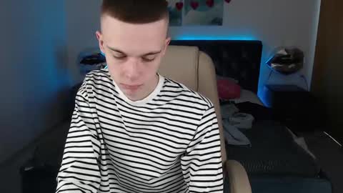   Chris Brown  online show from February 2025 12:22:01 PM