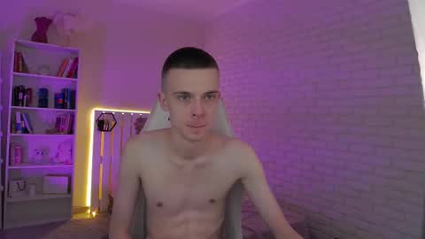   Chris Brown  online show from February 2025 04:16:02 PM