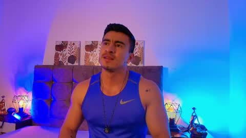 chris_clarck online show from May 2026 07:22:02 PM