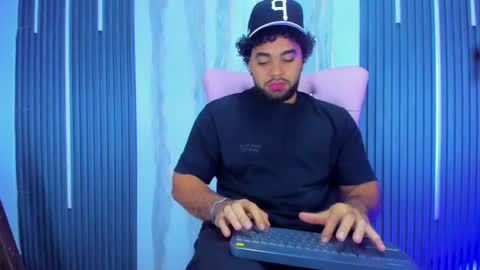 chris_evans00 online show from February 2026 12:26:01 PM