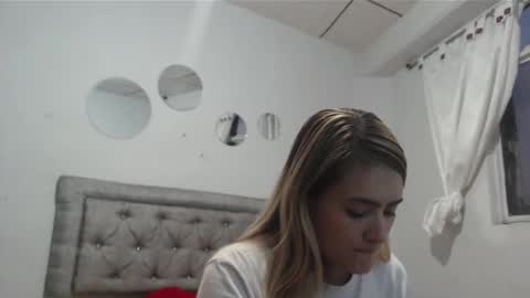 Yarixa online show from December 2024 11:03:02 PM