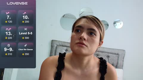 Yarixa online show from January 2025 08:18:01 PM