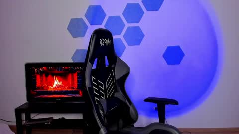 Chris Tyson online show from April 2026 08:20:02 PM