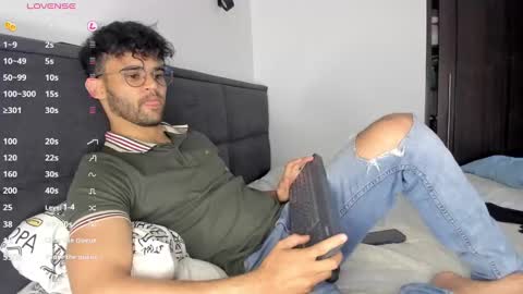 Im Chirs IM MODEL INDEPENDT online show from January 2025 10:29:02 PM