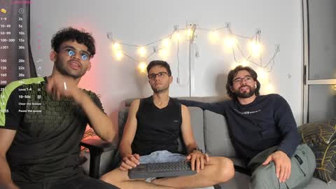 Im Chirs IM MODEL INDEPENDT online show from January 2025 03:43:02 AM