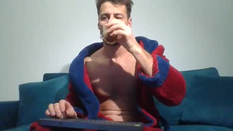 Snapshot of chrisaron chatting on December 2025 04:20:02 AM chrisaron online show from December 2025 04:20:02 AM