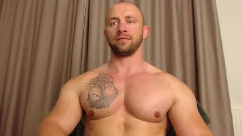 Snapshot of chrisbigbiceps chatting on June 2026 05:30:02 PM chrisbigbiceps online show from June 2026 05:30:02 PM