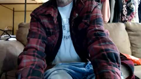 chrisintn online show from December 2025 06:57:02 PM