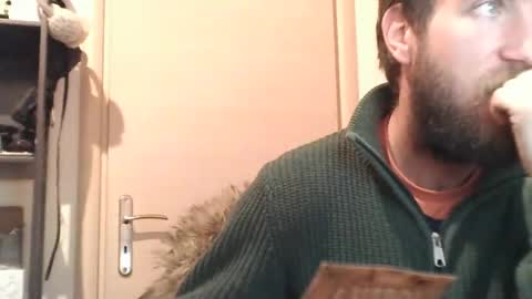 Snapshot of chrismipa1996 chatting on January 2025 04:01:01 PM Chris online show from January 2025 04:01:01 PM