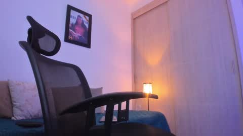 chrismorgan24 online show from March 2025 11:20:01 PM