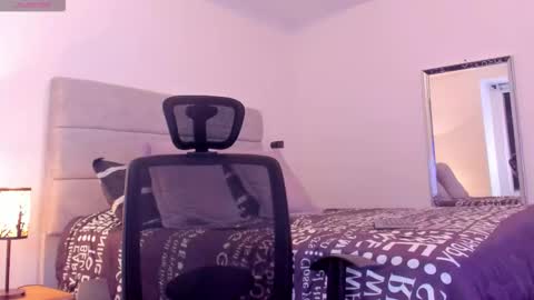 chrismorgan24 online show from September 2025 12:58:02 AM