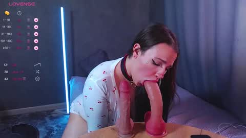 Chrissy online show from September 2025 07:54:01 AM