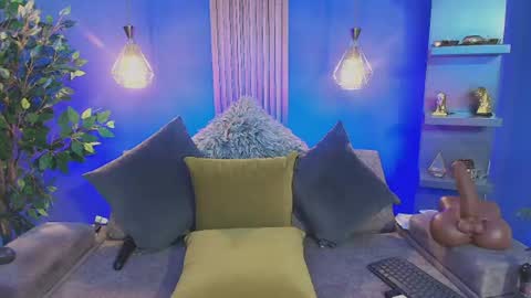 Snapshot of christiekroes chatting on June 2026 01:41:02 PM Christiekroes online show from June 2026 01:41:02 PM