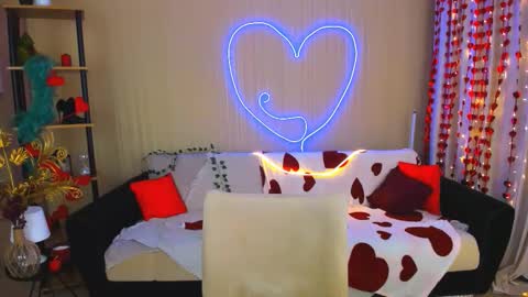 christinaconteeree online show from February 2026 07:36:01 PM
