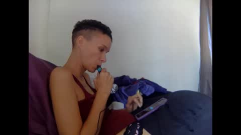 Snapshot of christinasaunters chatting on February 2025 06:01:02 PM Christina Saunters online show from February 2025 06:01:02 PM