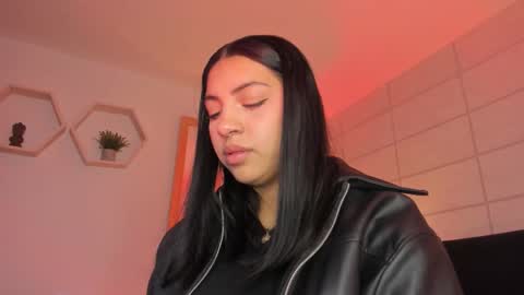 Christine  online show from December 2025 12:10:01 PM