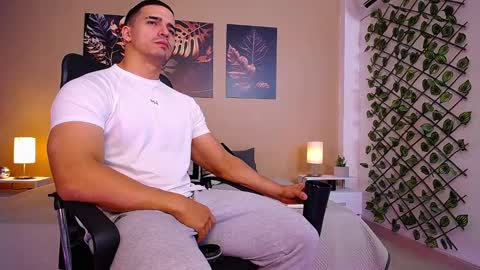 Snapshot of christopherblack_ chatting on February 2026 01:29:01 PM Christopher Black online show from February 2026 01:29:01 PM