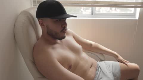 Chris online show from November 2025 04:28:01 PM