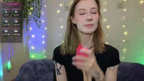 Snapshot of christy_memeow chatting on September 2025 10:06:01 AM christy memeow online show from September 2025 10:06:01 AM