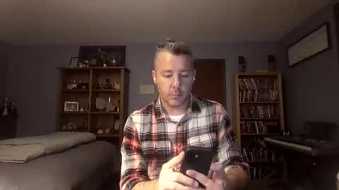 Snapshot of chrisw8121 chatting on November 2025 10:04:01 AM chrisw8121 online show from November 2025 10:04:01 AM