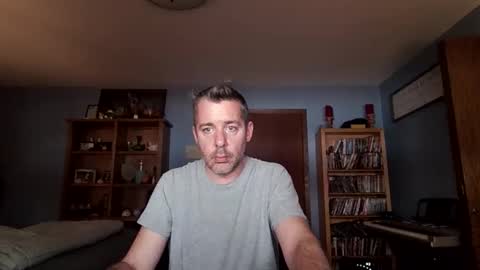 Snapshot of chrisw8121 chatting on February 2026 10:17:02 PM chrisw8121 online show from February 2026 10:17:02 PM