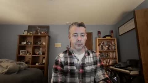 Snapshot of chrisw8121 chatting on February 2026 03:47:01 AM chrisw8121 online show from February 2026 03:47:01 AM