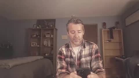 chrisw8121 online show from March 2026 01:53:01 AM