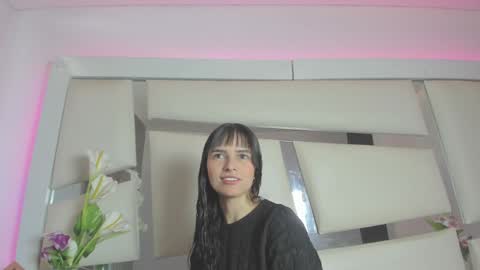 Snapshot of chrystal_jade chatting on December 2024 01:40:02 PM instagram chrystaljade.1 online show from December 2024 01:40:02 PM