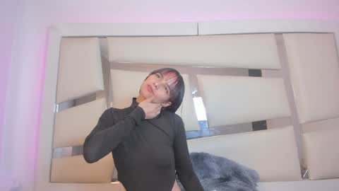 Snapshot of chrystal_jade chatting on February 2025 01:05:02 PM instagram chrystaljade.1 online show from February 2025 01:05:02 PM