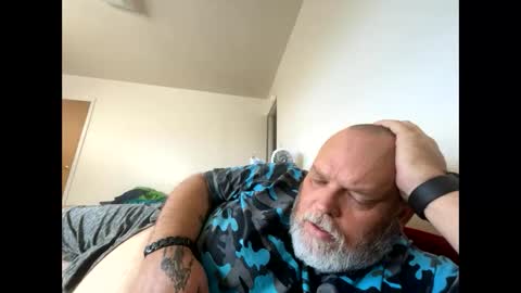 chubbyluvr42 online show from November 2025 02:16:01 PM