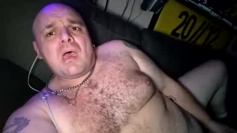 chubbyman44 online show from June 2026 02:45:02 AM
